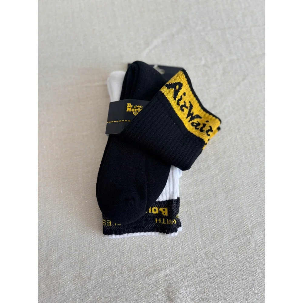 Dr. Martens Crew Socks 2 Pack Small Medium Black White New Logo Ribbed Air wair